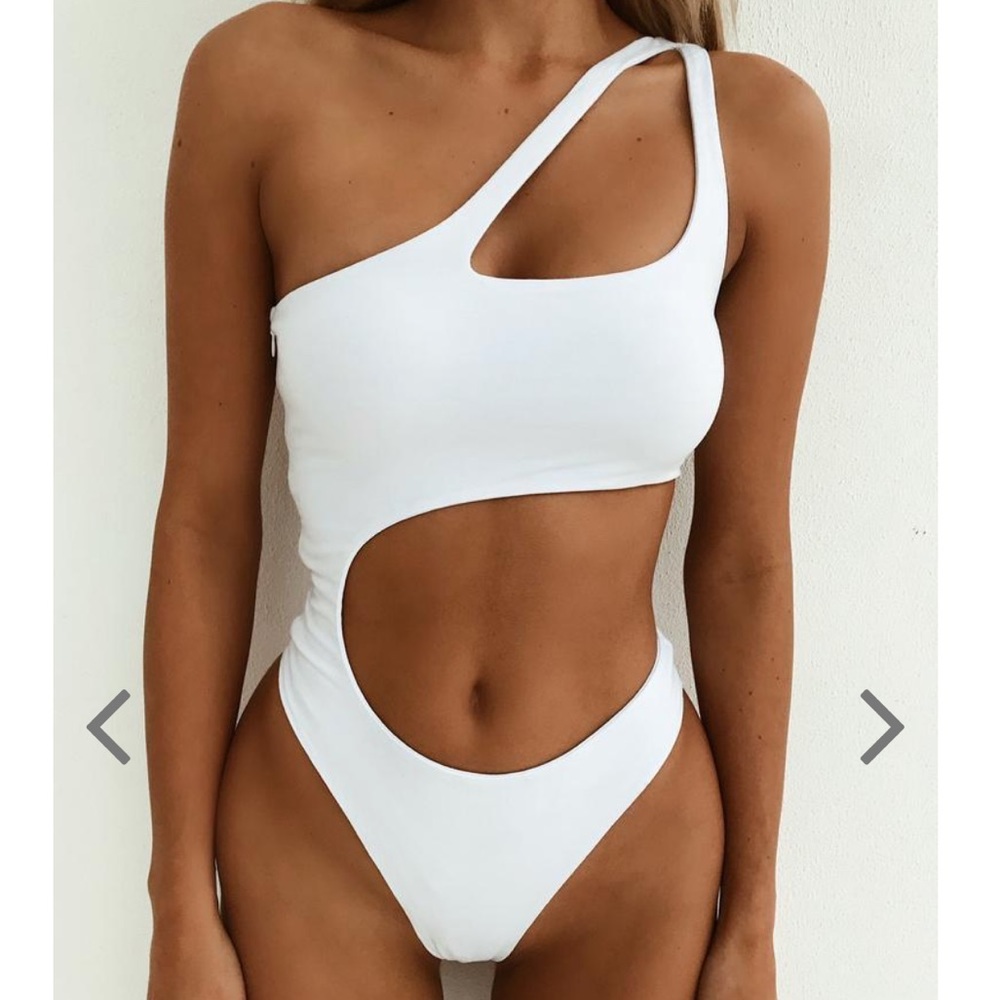 I.AM.GIA Saturn Bodysuit *Sold out online* 🤍